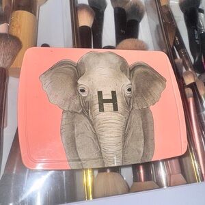 Hourglass ambient elephant face palette